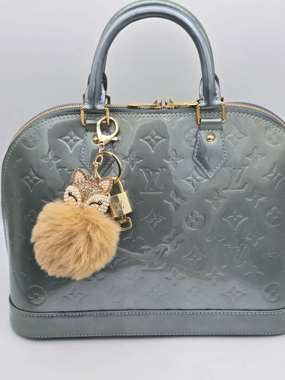 Authentic Louis Vuitton Gold Padlock🔒Key Set w/unbranded Fox Pom-pom Bag Charm - Picture 13 of 13